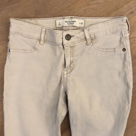 Abercrombie & Fitch Khaki Jean (0) - Picture 4 of 4